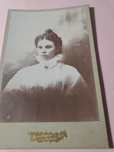 Cabinet Card Victorian Lady Wearing Mourning Pin, Fashion,eyes 1880's 4 X 6. #76 - Picture 1 of 4