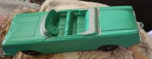 Tootsietoy Oldsmobile Green 5 1/2 in Nice Condition vintage - Picture 1 of 6