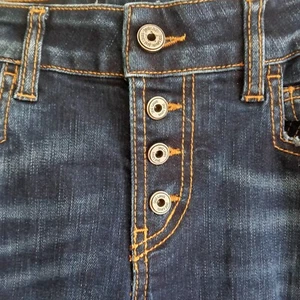 Just Cavalli Womens Denim Jeans Embroidered Hummingbird Sz 26 Italy - Picture 1 of 6
