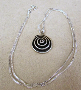 Collar espiral de plata de ley + - Imagen 1 de 4