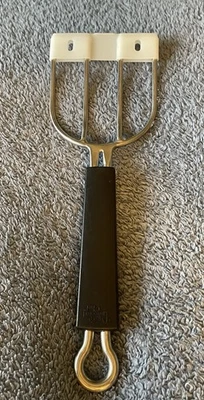 Pampered Chef Meat Lifter Fork Black Stainless Steel BBQ Barbecue Safety Sheath - Image 1 of 4