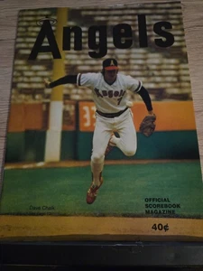 1975 California Angels Official scorebook magazine ~unscored - Picture 1 of 8