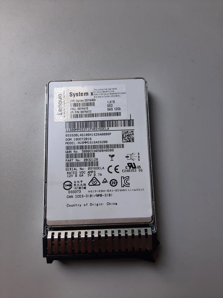 SSD 1.6 TByte 12G SAS mit Hotswap Rahmen für Lenovo X3650 Server - Bild 1 von 2