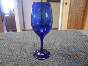 Libbey Premiere kobaltblau 8-1/4" hoch Wasser oder weinrot Weinkelche - Bild 1 von 4
