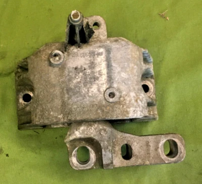 Support moteur / GOLF 4 / 1.9 TDI / 1J0199262 - Photo 1/3