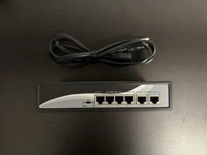 6-Ports 10/100Mbps PoE Switch - PSW402 - Picture 1 of 3