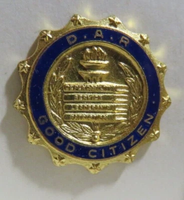 Daughters of the American Revolution Good Citizen Pin DAR ORIGNAL BOX - Image 1 of 4