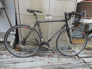 LeMond Carbon Fiber Bike - Picture 1 of 7