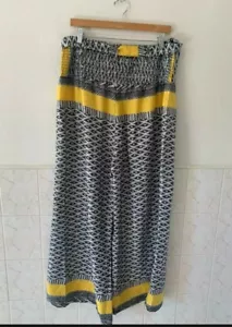Women’s Dress Pants yellow printed Wide Leg Smocked waist Size 3X - Picture 1 of 3