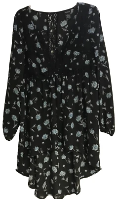Blusa Torrid 00 Negra Floral Túnica Alta Baja Cuello en V Manga Globo Encaje Grande Foto 1 de 4