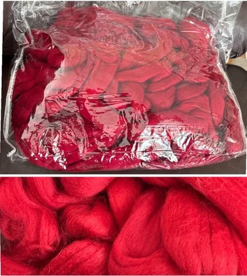 Lot 1.1 LBs Merino Felting Spinning Wool Roving Fiber Red Burgundy Ruby 515 gms - Image 1 of 4