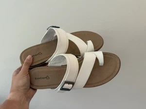 Sandalias Baretraps con correa de cuero blanco talla 11 - Imagen 1 de 5
