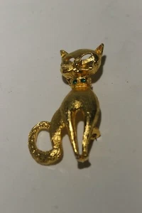 Vintage Gold Tone Cat Pin 1.7/8'' Tall - Picture 1 of 2
