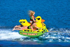Tubo de agua remolcable para piscina y lago WOW Sports Big Ducky para 3 personas (18-1140) - Imagen 1 de 4