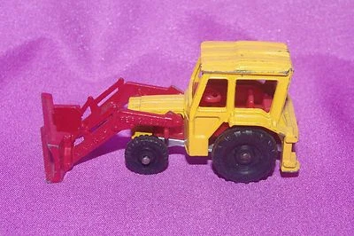 MODELLO  METALLO TRATTORE CORGI JUNIORS TRACTOR  3303 ROSSO GIALLO GREAT BRITAIN - Immagine 1 di 2