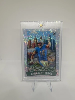 Tarjeta de arte personalizada inspirada en Amon-Ra St. Brown - Hecha por fans Estilo "Centro" - Detroit Foto 1 de 2