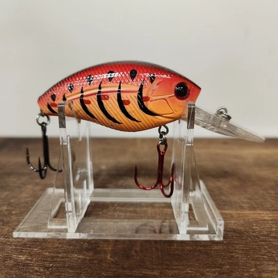 "Señuelos Livingston Howeller DMC - patrón Fire Craw - 2 1/2"" Crankbait" Foto 1 de 4