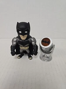 TM & DC Comics Batman Diecast - 4" Figure With Bat Light - Picture 1 of 11
