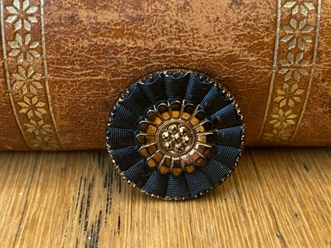ANTIQUE VINTAGE JET GLASS SUNFLOWER FLOWER BUTTON 7/8” GLASS TUNNEL SHANK Cover