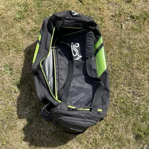 Kookaburra Cricket Pro Black Green Wheelie Bag - Picture 1 of 8