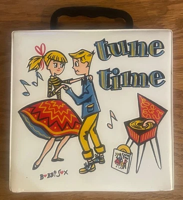 1950's retro 7" 45rpm RECORD TUNE TIME 45rpm Binder - EXCELLENT condition - Image 1 of 2