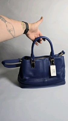 *NEW* Scarleton Classic Blue Faux Leather Versatile Purse  Foto 1 de 4