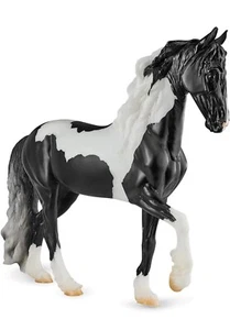 Breyer 1865 Battlefield Angel HP Traditional 1:9 Pferd Pinto Friesen Sportpferd - Bild 1 von 5