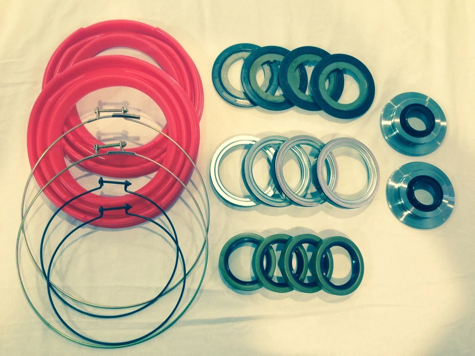 Rockwell 2.5 Ton 20 Pc Red Boot And Seal Kit M35 M109 Military Mud Crawler 4x4 - Image 1 of 1