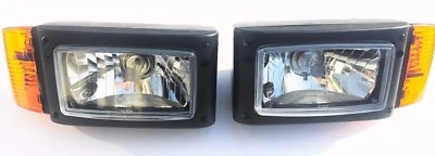 2x Scheinwerfer mit Blinker Schneeräumer Baumaschinen Bagger Radlader Schlepper - Bild 1 von 4
