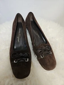 Ferragamo pumps suede 8.5 B - Picture 1 of 6
