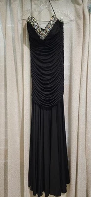 Vestido formal de noche con cuentas a mano sin tirantes negro Night Moves talla 6 Foto 1 de 4
