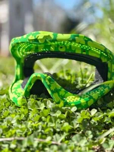 JT Paintball Spectra Proflex SE Goggle Frame - St Patrick's Shamrock Clover - Picture 1 of 3