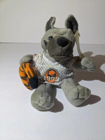 VINTAGE CLEVELAND BROWNS BURGER KING DAWG POUND PLUSH DOG 1999 TD BY COOL BEANS Cover