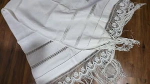 Antique Towel Thread, C. - Picture 1 of 6