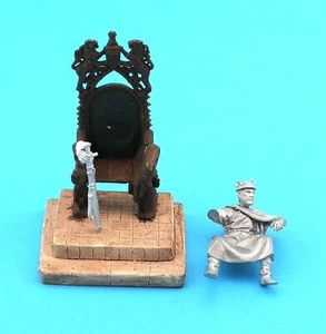 Andrea Miniaturen KING ARTHUR 1:32 sitzend auf dem Thron - Picture 1 of 5