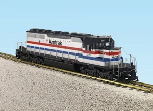 USA Trains G Scale SD40-2 Diesel Locomotive R22307 Amtrak silver/black - Picture 1 of 1