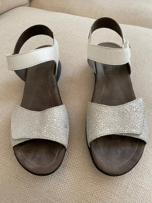 MEPHISTO Women’s Pattie Leather White Silver Walking Sandals Size EU 40 / US 9 - Image 1 of 4