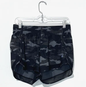 Athleta Mesh Racer Run Short 4" Womens S Black Gray Camo Zip Pocket Lined Logo - Picture 1 of 17
