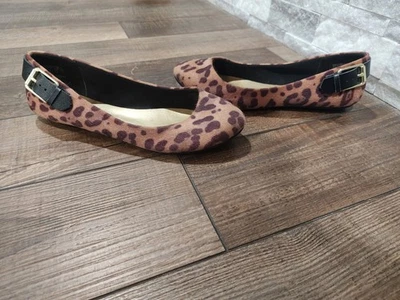 Christian Siriano Guepardo Estampado Leopardo Gamuza Planos con Detalle de Hebilla Dorada Talla 8 Foto 1 de 4