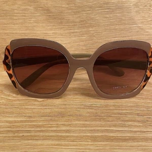 Sunglasses Dark Beige Tortoise Shell Sides 100 Percent UV Protection Large Frame - Picture 1 of 3