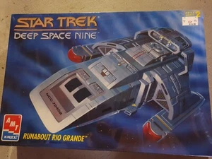 AMT Ertl Star Trek Deep Space Nine Runabout Rio Grande #8741 Model Kit - Picture 1 of 1