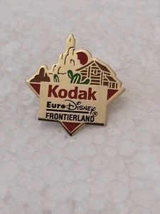 Pin's Pins Pin Parc Attractions FRONTIERLAND KODAK "Euro Disney" - Picture 1 of 3