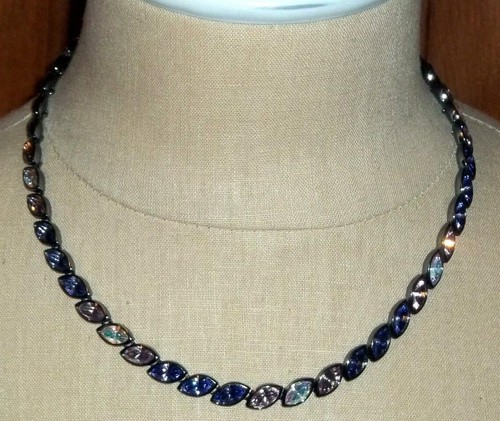 Collana firmata Givenchy fantasia Swarovski designer viola e rosa