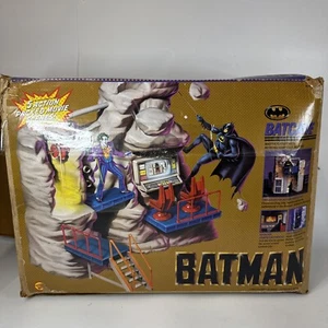 Batman Batcave 1989 Spielset mit Box Figuren Stühle dabei fast komplett Vintage - Bild 1 von 22