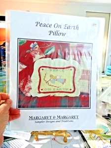 Counted Cross Stitch Pattern by Margaret & Margaret "Peace on Earth" new - Picture 1 of 5