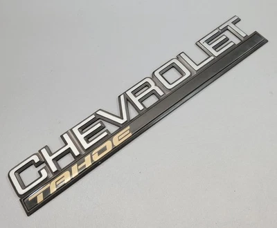 Puerta trasera de pasajero Chevy Tahoe 95-00 emblema Chevrolet Tahoe Foto 1 de 4