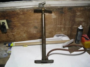antike Messing Handluftpumpe für Autoreifen von Bridgeport - Bild 1 von 6
