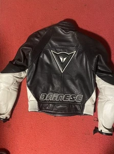 Dainese Zweiteiler Lederkombi 48 Top! - Bild 1 von 11
