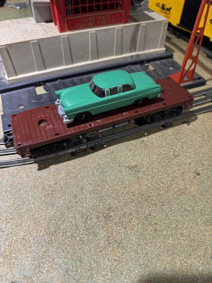 RARE POSTWAR LIONEL 6406 MAROON FLAT CAR W/ KELLY GREEN AUTO GRAY BUMPER REPLICA - Image 1 of 4