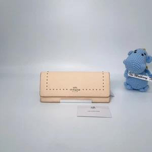 NUEVO CON ETIQUETAS COACH 52772 Borde Tachuelas Granulado Delgado Cuero Suave Tarjeta Billetera Albaricoque Dorado - Imagen 1 de 7